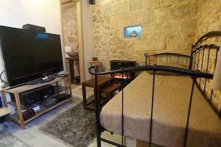 Old Center Rustic Stone House Pikela *