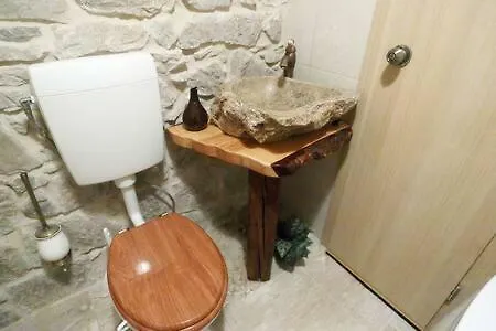Apartment Old Center Rustic Stone House Pikela