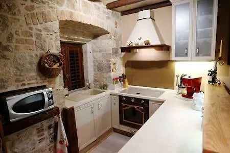 アパート Old Center Rustic Stone House Pikela スプリト