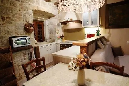 アパート Old Center Rustic Stone House Pikela *